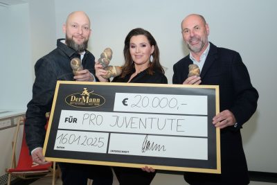 v.l.n.r.: Michael Mann, Barbara Karlich und Pro Juventute Präsident Ernst Marth Fotocredit: Philipp Hutter