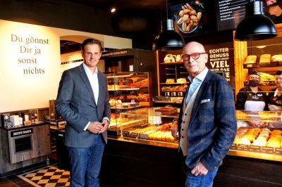 Bürgermeister Herr Mag Stefan Schmuckenschlager und Herr Senator Kurt Mann